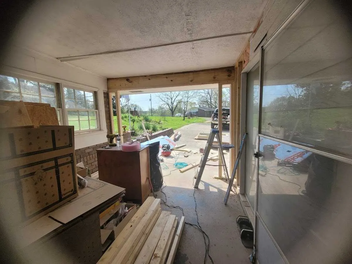 Air movers and dehumidifier for Drying & Dehumidification in Peoria Heights